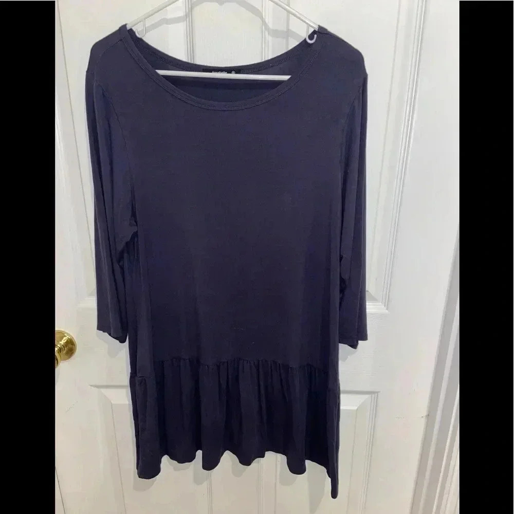 Annabelle top -navy blue sz xlg